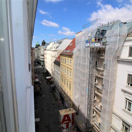 Apartment Opera By Interhome Вена Экстерьер фото